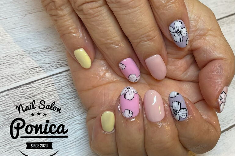 いろんなネイルアートおまかせください Nail Salon Ponica 佐世保 佐世保のネイル サロンはスタッフが内容のあるブログを定期的に更新します