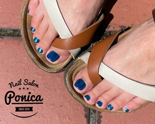 AFD1EFD4-4107-4FBB-B533-D137CEE9D713